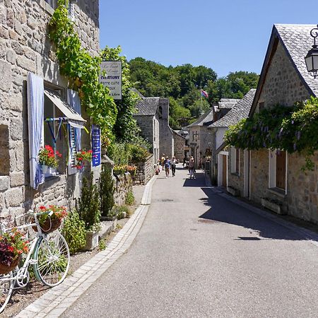 Le Chant Des Sources, Gites Et Chambres D'Hotes Avec Vue A Gimel-Les-Cascades Extérieur photo